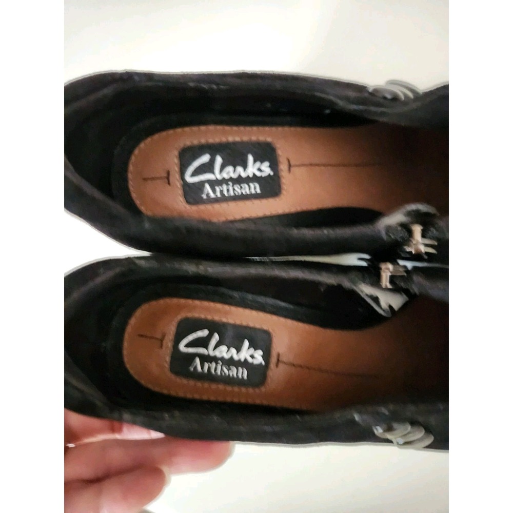 Clarks Womens Artisan Ankle Booties Black Suede Block Heel Almond Toe Zip Sz 7 M - Picture 5 of 10